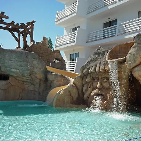 Pirates Village Санта-Понса