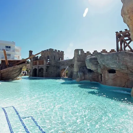 Pirates Village * Санта-Понса