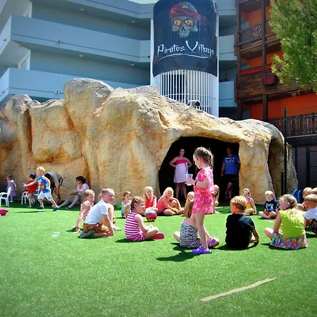 Апартаменты Pirates Village